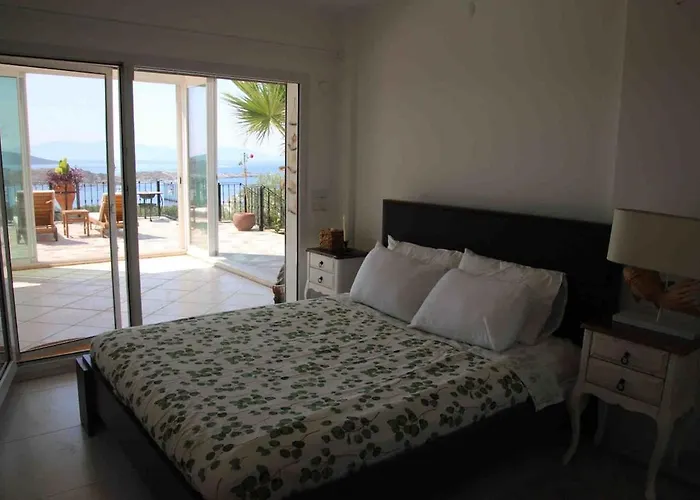 Luxury With Panoramic Sea View Villa